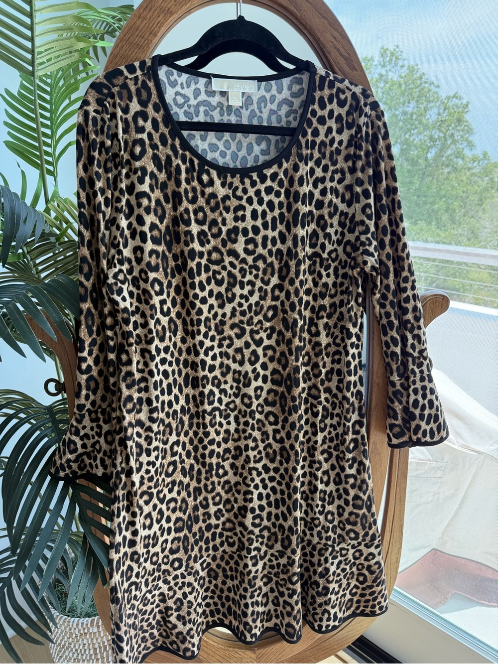 Leopard Print Long Sleeve dress , Knee length — Black & Tan